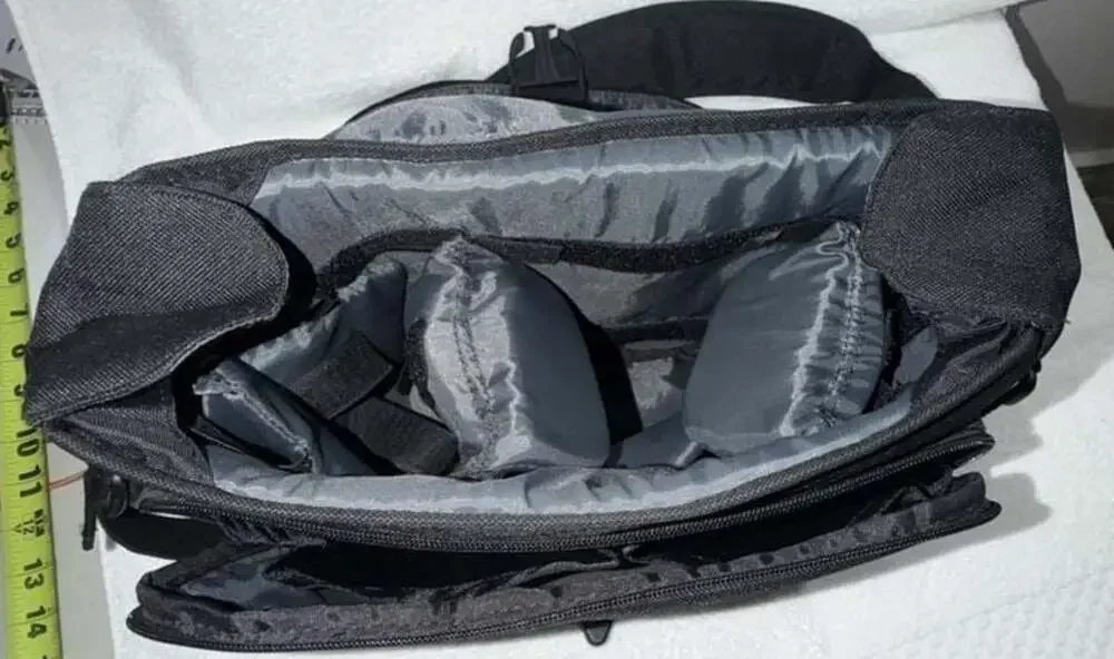Tamrac Rally Black Canvas Shoulder Messenger Camera Bag